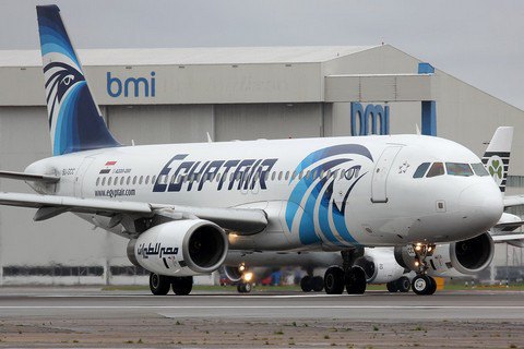 У Середземному морі знайдено уламки літака EgyptAir (оновлено)