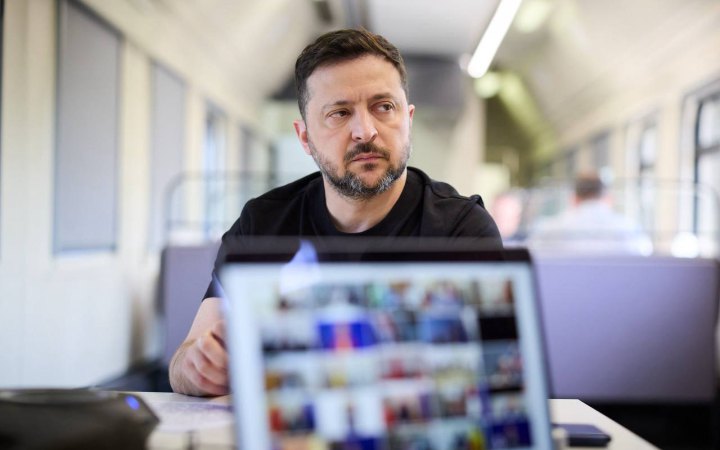 Зеленський: "Доннілендом" Донбас в офіційних документах не називали