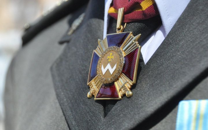 Зеленський відзначив 344 воїнів державними нагородами