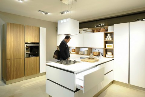 В інтернет-магазині АТМА представлено великий асортимент кухонь і меблів для дому