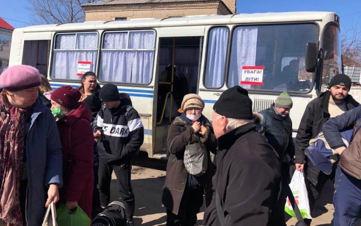 Из Лисичанска, Северодонецка и Рубежного эвакуировали почти две сотни жителей - Гайдай