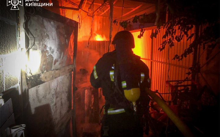 На Київщині у пожежі загинули три людини, зокрема двоє дітей