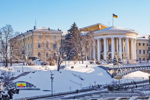 Прокуратура подала до суду на Федерацію профспілок через Жовтневий палац