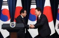 Історичне примирення Японії з Південною Кореєю