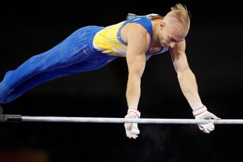 Всесвітня федерація спортивної гімнастики назвала два елементи на брусах на честь українця Пахнюка