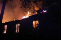 В Днепропетровске за ночь сгорело 18 маршруток и нежилой дом
