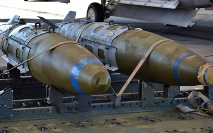 За 11 місяців 2025 року Росія скинула на Україну майже 44 000 КАБів