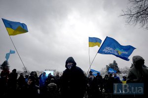 "Регионал": в Киев свезут "отряды самообороны" для защиты госстроя