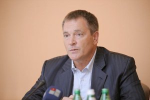 Колесніченко радить послу Франції притримати язик