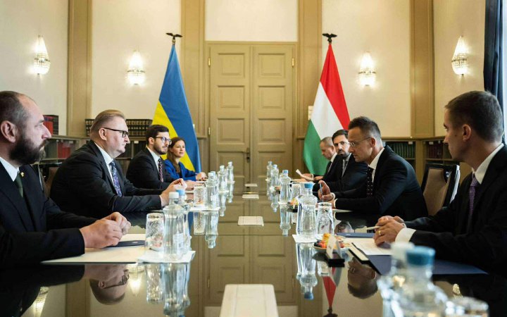 Сіярто сподівається на покращення відносин між Україною та Угорщиною, однак “це залежить лише від Києва”