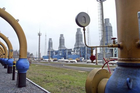 "Газпром" різко знизив транзит газу через Україну