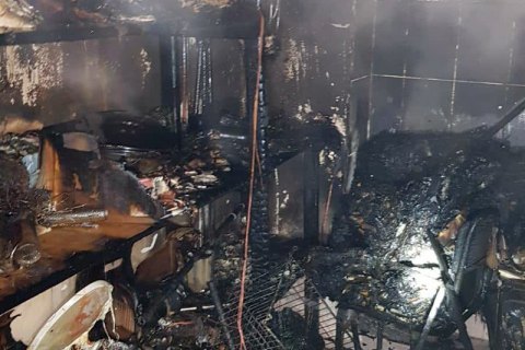 В карпатском селе произошел пожар в гостинице, пострадала одна женщина