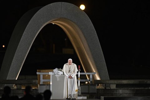 Папа Франциск закликав світ позбутися ядерної зброї
