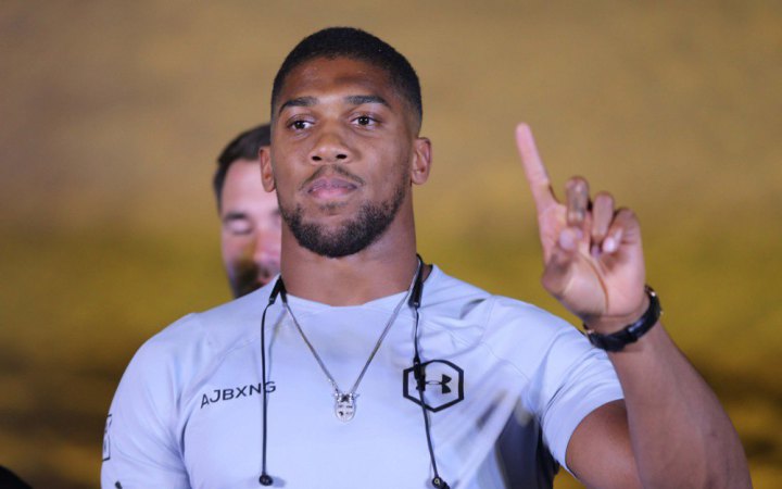 Бокс: Ентоні Джошуа нокаутував Джейка Пола в шостому раунді