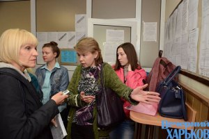 В Киеве к госрегистраторам все еще выстраиваются очереди