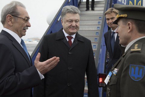 Украина просит ЕС продлевать санкции против России сразу на год