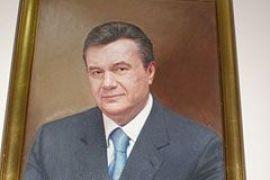 У Януковича обещают, что портреты президента в школах висеть не будут