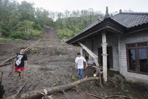 Жертвами зсувів на Балі стали 12 осіб
