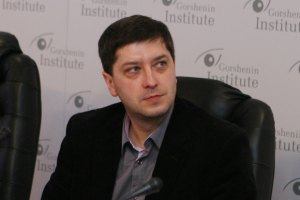 Коррупция и бесконтрольность власти - главные угрозы демократии в Украине, - опрос