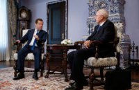 Азаров рассказал Медведеву о намерении решать споры через ВТО