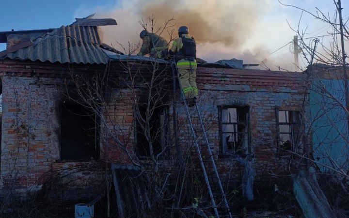 Ворог вчергове атакував Нікопольський район, пошкоджено житлові будівлі