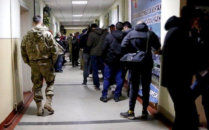 Електронна черга працює у всіх ТЦК та СП України в тестовому режимі, – Міноборони