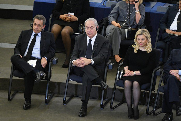 Бывший президент Франции Николя Саркози, премьер-министр Израиля Биньямин Нетаньяху с женой