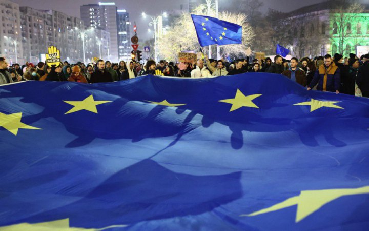 Уряд Румунії вкотре пережив вотум недовіри