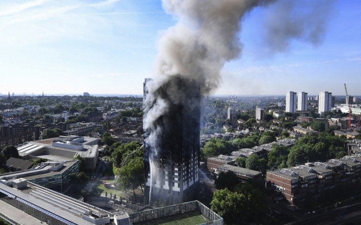 Британський уряд вирішив знести башту Grenfell, пожежа в якій забрала 72 життя