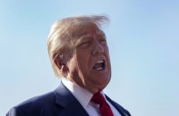 Суд у США відхилив апеляцію Трампа щодо заборони паспортів для трансгендерів