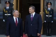Янукович предлагает объединить Европу и Азию