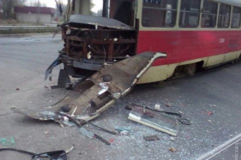 В Одесі фура врізалася в трамвай