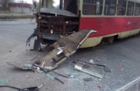 В Одессе фура врезалась в трамвай