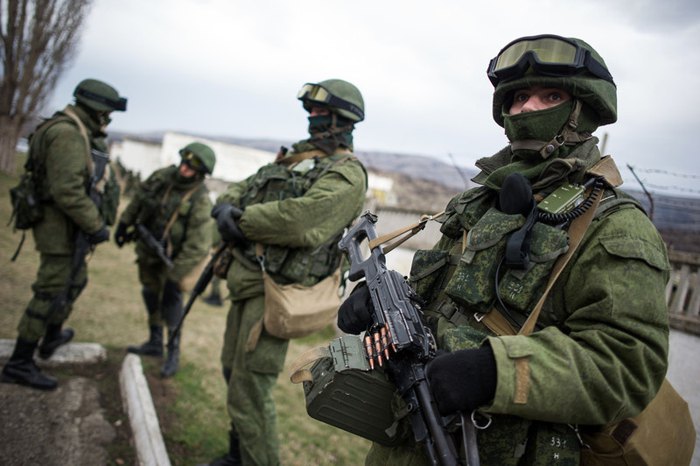 'Зелені чоловічки' в Перевальному, Крим, 2 березня 2014.