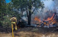 Через обстріли Очакова на Миколаївщині загорілося кілька житлових будинків