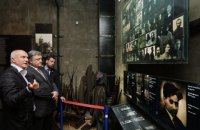 Порошенко посетил Музей советской оккупации в Тбилиси 