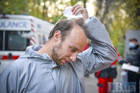 Лікар-інфекціоніст Євген Дубровський: "Десятки швидких щодня привозять нам пацієнтів після двох-трьох потужних антибіотиків"