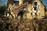 На Київщині уламки ворожої ракети зруйнували житлові будинки, є постраждалі