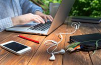 Батькам дітей з інвалідністю пропонують 300 вакансій для віддаленої роботи