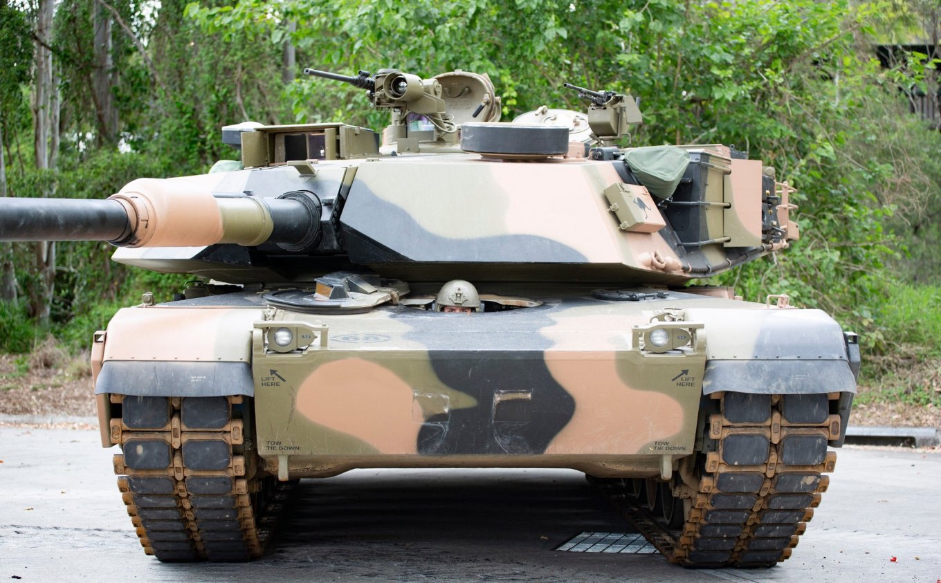 Австралійський <i>M1A1 Abrams</i>. 