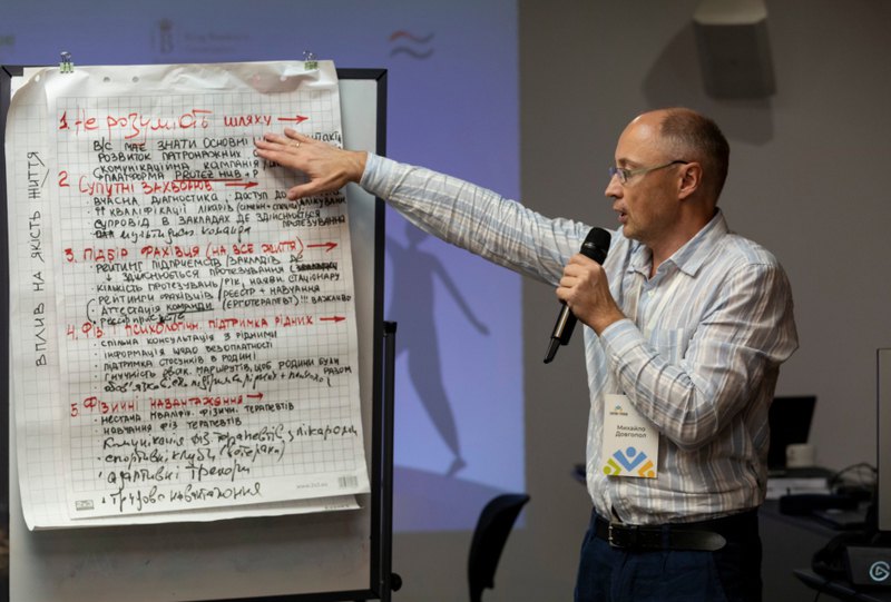 Михайло Довгопол під час засідання Харківської експертної групи підтримки медреформи.