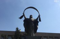 В Кривом Роге на месте памятника Ленину установили скульптуру Богородицы