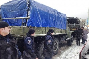 В Киев прибыли 15 автобусов "Беркута" и "Тигра"