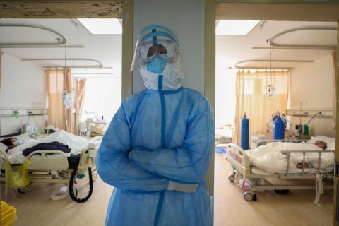 В Украине за сутки обнаружили 3 285 случаев коронавируса, госпитализированы 159 человек