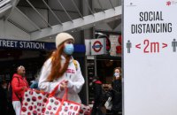 Великобритания усиливает карантинные ограничения из-за нового штамма коронавируса