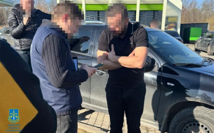 Адвоката з Дрогобича судитимуть за організацію незаконного перетину кордону та погрози судді