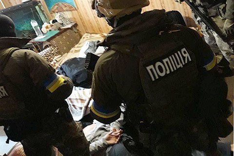 У Києві затримали двох аферистів, які підробили документи на квартири