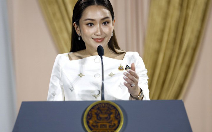Прем'єр-міністерка Таїланду не піде у відставку і не розпускатиме парламент