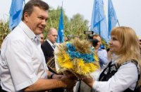 Януковича в Харкові зустрічають 1,5 тисячі бюджетників