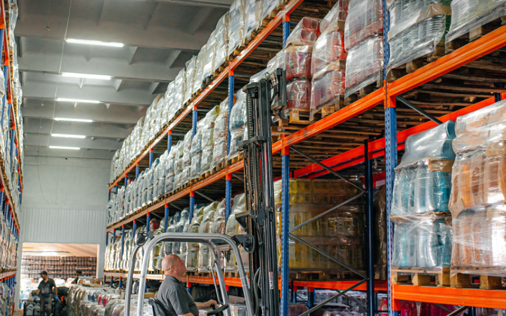 Директорку фірми-постачальника харчів для військової частини Нацгвардії підозрюють у несплаті 9 млн грн податків